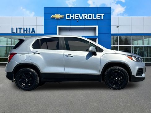 Used 2018 Chevrolet Trax LS AWD/4WD image 8