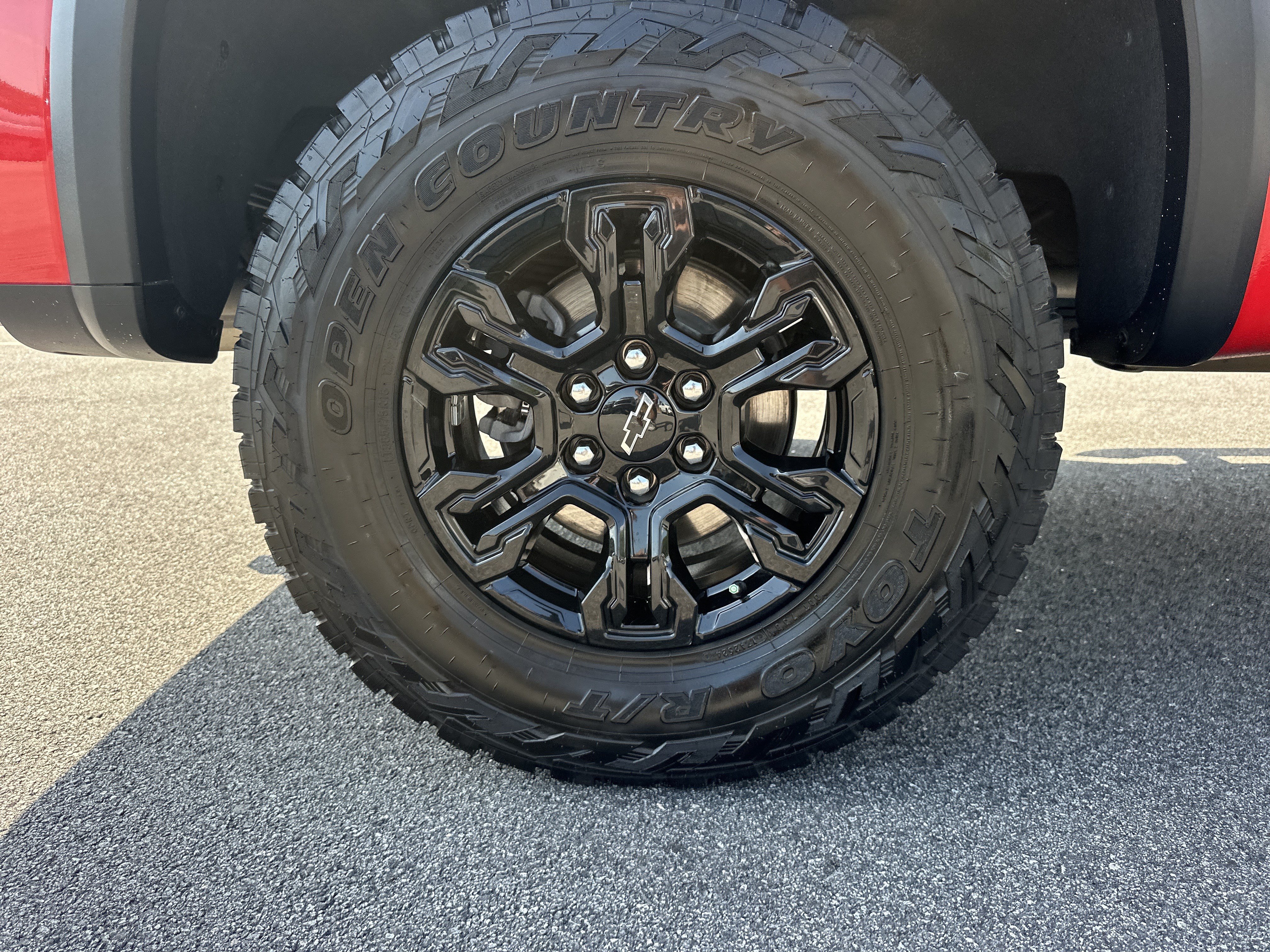 Used 2023 Chevrolet Silverado 1500 ZR2 w/ Technology Package AWD/4WD image 18