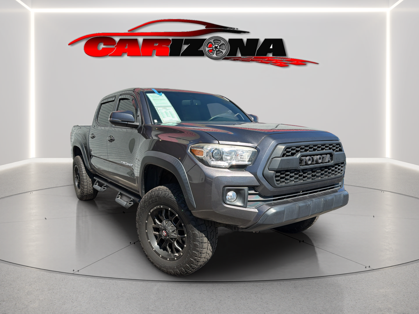 Used 2017 Toyota Tacoma TRD Off-Road AWD/4WD image 1