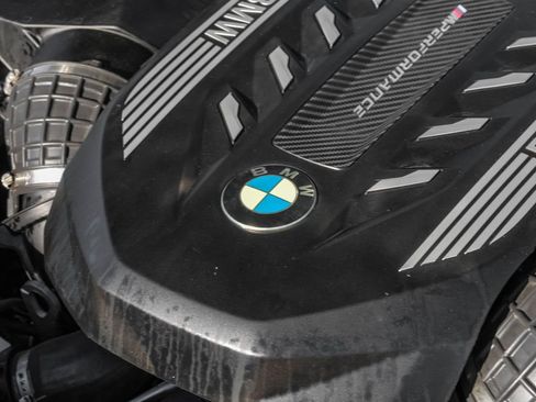 Used 2022 BMW X5 M50i w/ Executive Package image 59