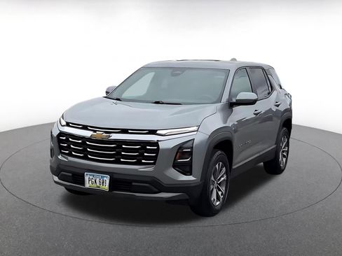 Used 2025 Chevrolet Equinox LT FWD image 7