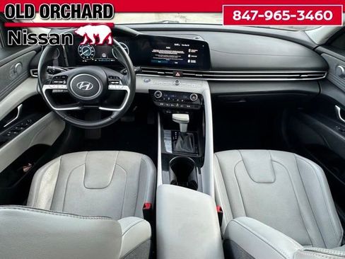 Used 2023 Hyundai Elantra Limited FWD image 17