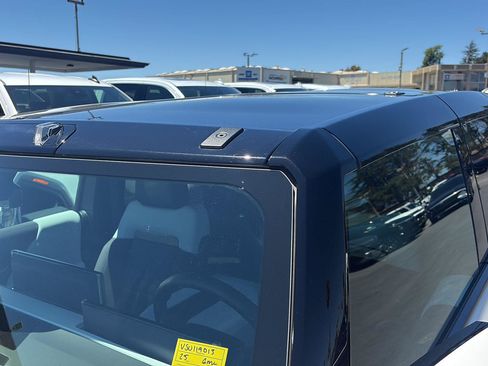 Used 2025 GMC Hummer EV 3X AWD/4WD image 9