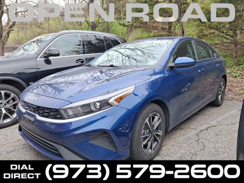 Used 2023 Kia Forte LXS image 1