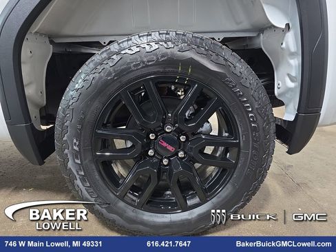 New 2026 GMC Sierra 1500 Elevation image 32