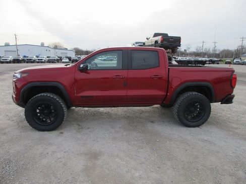 New 2026 GMC Canyon Elevation w/ Convenience Package image 9