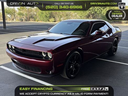 Used 2018 Dodge Challenger SXT w/ Blacktop Package RWD image 3