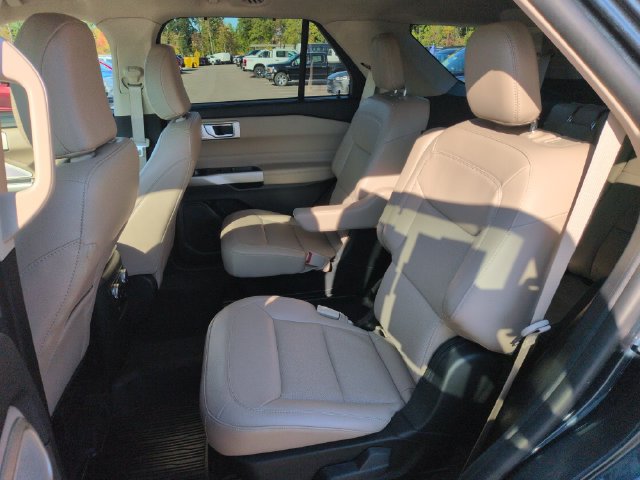 Certified 2023 Ford Explorer Limited w/ Limited Technology Package AWD/4WD image 24