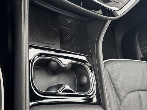 New 2026 Chrysler Pacifica Limited w/ S Appearance Package image 20