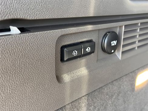 Used 2021 Lincoln Nautilus Reserve w/ Equipment Group 201A image 11