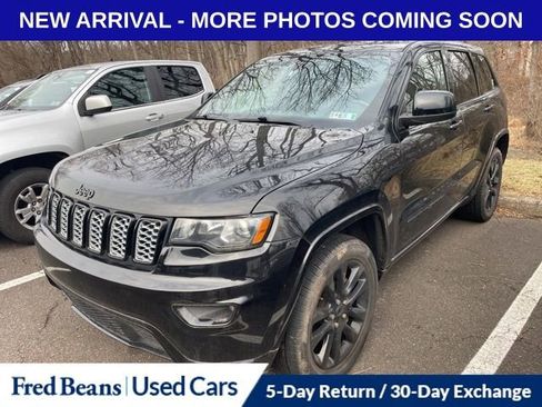 Used 2020 Jeep Grand Cherokee Altitude image 3