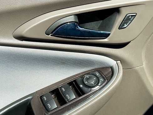 Used 2023 Chevrolet Malibu LT image 21