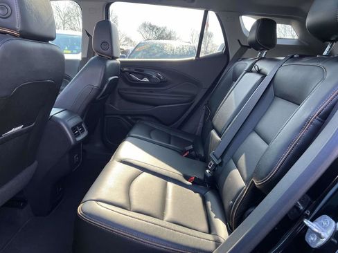Used 2022 GMC Terrain AT4 w/ Infotainment Package II image 17