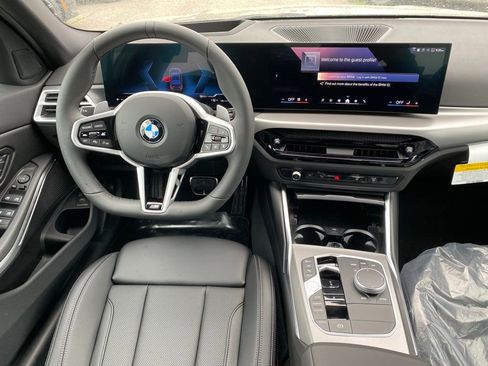 New 2026 BMW 330i xDrive Sedan w/ M Sport Package AWD/4WD image 9