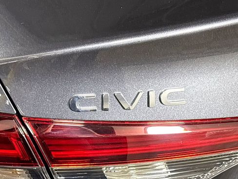 Certified 2025 Honda Civic Sport image 24