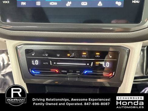 Used 2024 Volkswagen Tiguan SE R-Line AWD/4WD image 9