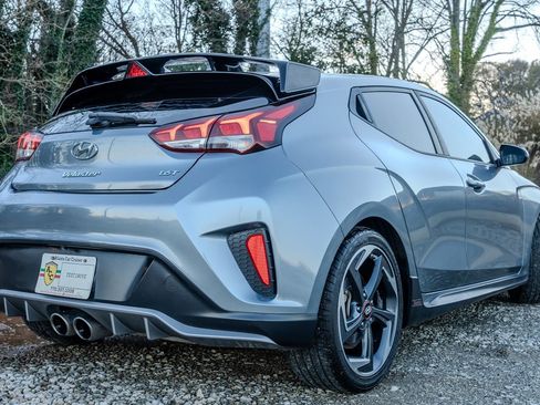 Used 2019 Hyundai Veloster Turbo image 5