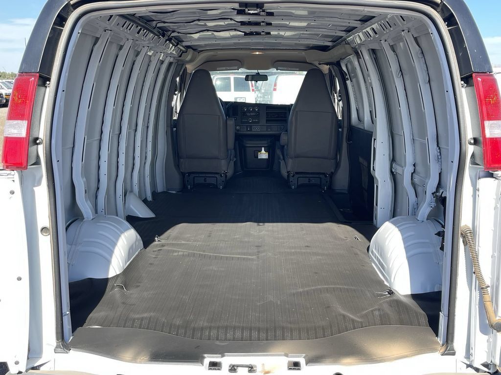 New 2025 GMC Savana 2500 Extended w/ Driver Convenience Package RWD image 25