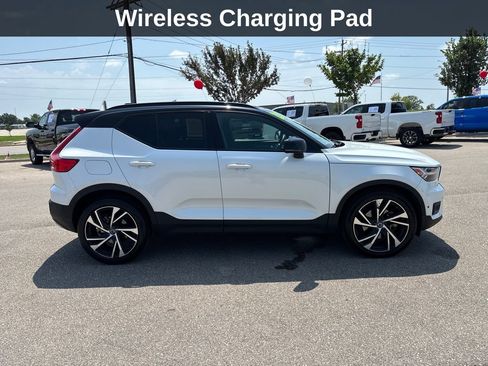 Used 2020 Volvo XC40 T5 R-Design AWD/4WD image 8