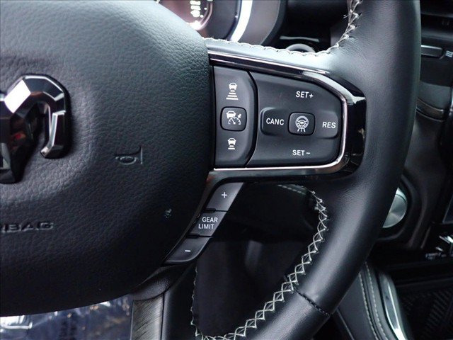 Used 2025 RAM 1500 Limited AWD/4WD image 13