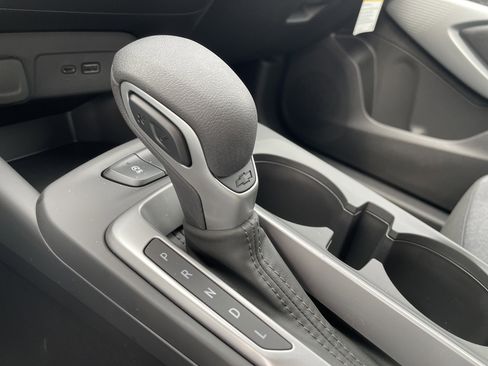 Certified 2025 Chevrolet Trax LS image 27