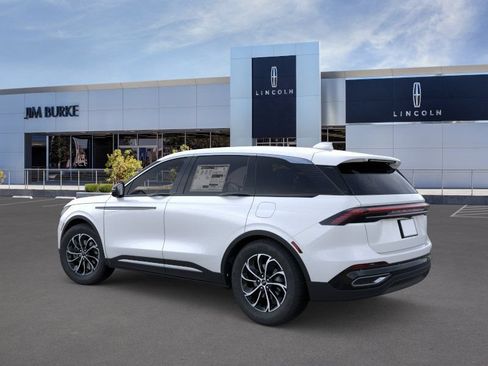 New 2026 Lincoln Nautilus Premier AWD/4WD image 4