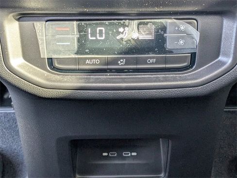 New 2026 Volkswagen Atlas SE image 15