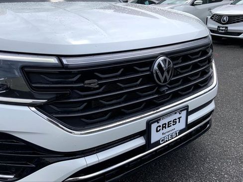 Used 2025 Volkswagen Atlas Cross Sport SEL Premium R-Line AWD/4WD image 30