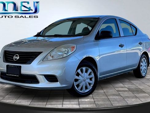 Used 2013 Nissan Versa S Plus image 1
