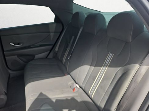 Used 2023 Hyundai Elantra SEL FWD image 13
