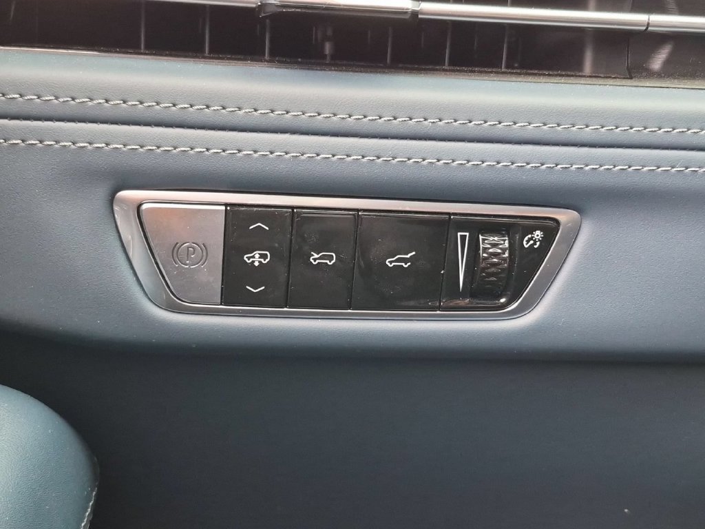 New 2025 Cadillac Escalade IQ Sport 2 AWD/4WD image 16