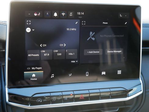 New 2026 Jeep Compass Latitude w/ Sun and Sound Group AWD/4WD image 17
