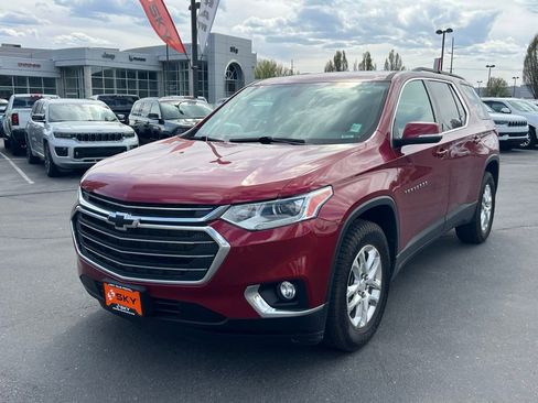 Used 2021 Chevrolet Traverse LT AWD/4WD image 2