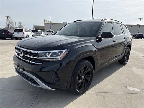 Certified 2023 Volkswagen Atlas SE image 7