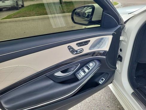 Used 2020 Mercedes-Benz S 560 Sedan image 19