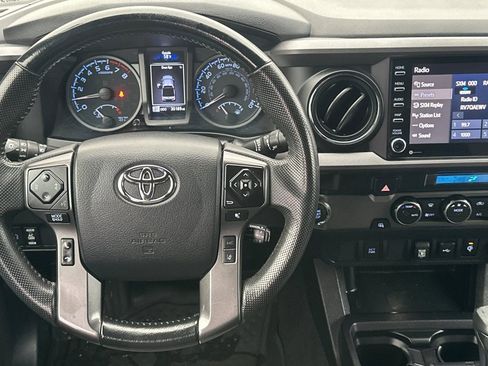 Used 2023 Toyota Tacoma TRD Sport image 15