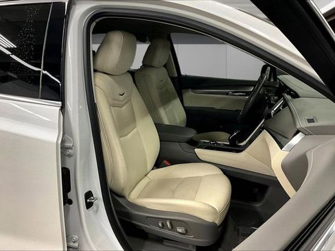 Used 2021 Cadillac XT5 Premium Luxury w/ LPO, Floor Liner Package AWD/4WD image 29
