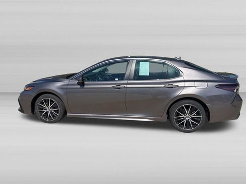 Used 2024 Toyota Camry SE FWD image 6