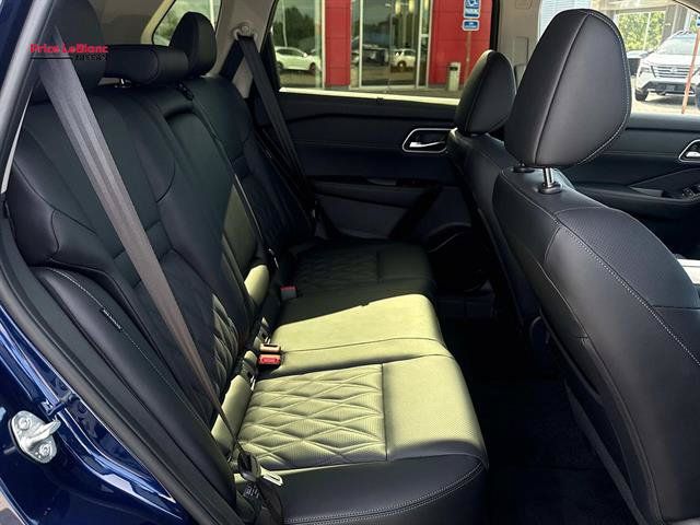 Used 2026 Nissan Rogue Platinum w/ Platinum Premium Package AWD/4WD image 8