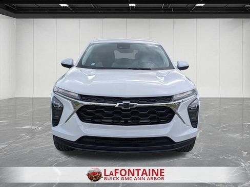 Certified 2025 Chevrolet Trax LS w/ LS Convenience Package FWD image 8