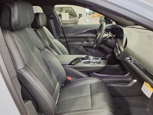 Used 2026 Cadillac Lyriq Sport image 6