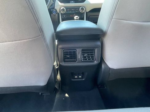 Used 2021 Toyota RAV4 XLE AWD/4WD image 27