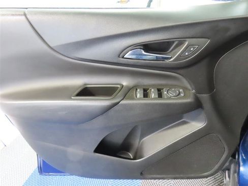 Used 2022 Chevrolet Equinox LT AWD/4WD image 10
