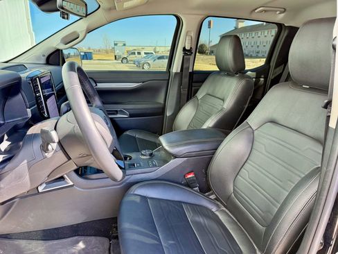 Used 2024 Ford Ranger Lariat w/ FX4 Off-Road Package image 10