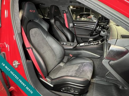 Used 2023 Porsche Panamera GTS image 4