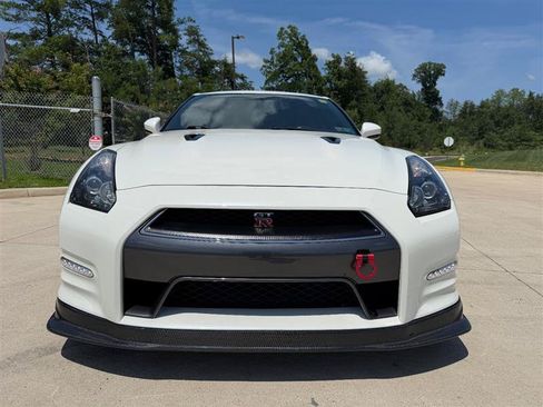 Used 2013 Nissan GT-R Black Edition AWD/4WD image 2