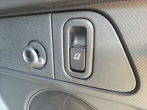Used 2025 Subaru Forester Touring AWD/4WD image 17