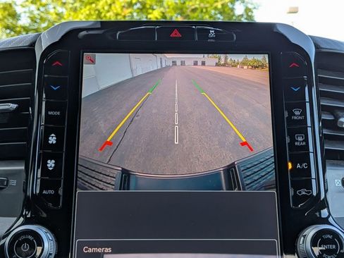 Used 2025 RAM 3500 Big Horn AWD/4WD image 15