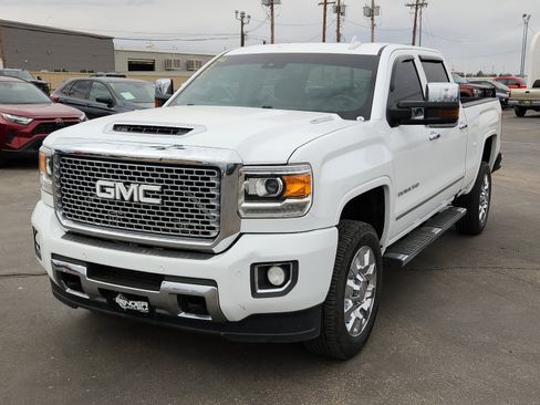 Used 2017 GMC Sierra 2500 Denali w/ Duramax Plus Package image 1