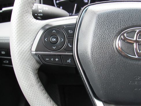 Used 2019 Toyota Avalon Limited image 20